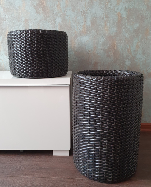 Высокое кашпо для цветов из ротанга 12 л напольное, форма Цилиндр, цвет венге, тиснение кожа