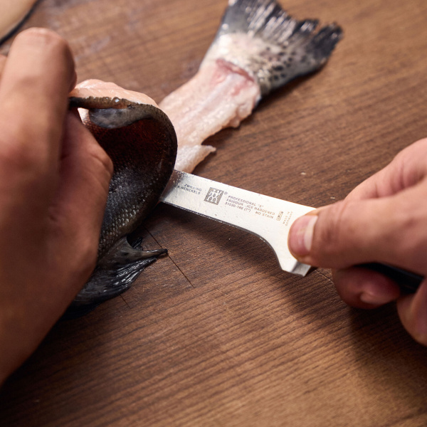 Нож филейный 180 мм Zwilling Pro, Zwilling J.A. Henckels (38403-181) Нож филейный 180 мм Zwilling Pro, Zwilling J.A. Henckels (38403-181)