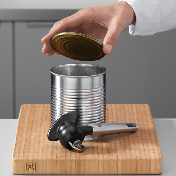 Открывалка для банок ZWILLING Pro, 215 мм Zwilling J.A. Henckels (37160-038) Открывалка для банок ZWILLING Pro, 215 мм Zwilling J.A. Henckels (37160-038)