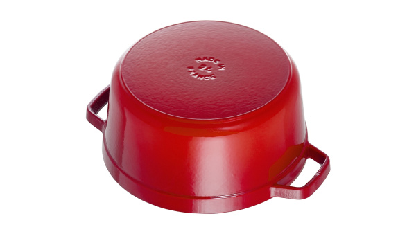 Кокот круглый 22 см 2,6 л, вишневый, Staub La Cocotte (1102206) Кокот круглый 22 см 2,6 л, вишневый, Staub La Cocotte (1102206)