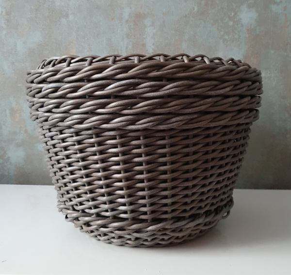 Кашпо для цветов из ротанга 12 л, форма Стаканчик с декором, цвет Венеция