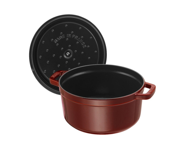 Кокот круглый, 20 см 2,2 л, гранатовый, Staub La Cocotte (1102087) Кокот круглый, 20 см 2,2 л, гранатовый, Staub La Cocotte (1102087)