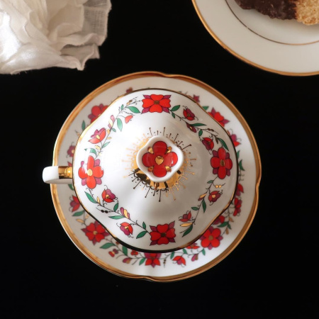 Чашка чайная с блюдцем и с крышкой, Сувенир (Подарочная-2) Императорский фарфоровый завод (ИФЗ) 81.10319.00.1