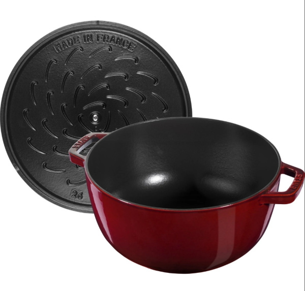 Кокот 26 см, 4,9 л, Олень, гранатовый, Staub La Cocotte (11272687) Кокот 26 см, 4,9 л, Олень, гранатовый, Staub La Cocotte (11272687)