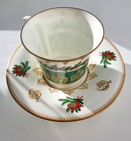 Чашка с блюдцем чайная Еловые веточки (Юлия) 210 мл Императорский фарфоровый завод (ИФЗ) 81.30700.00.1