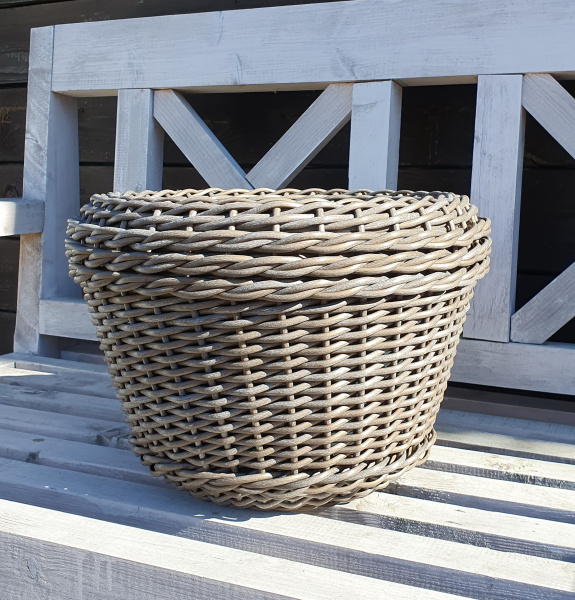 Кашпо для цветов из ротанга 12 л, форма Стаканчик с декором, цвет Венеция