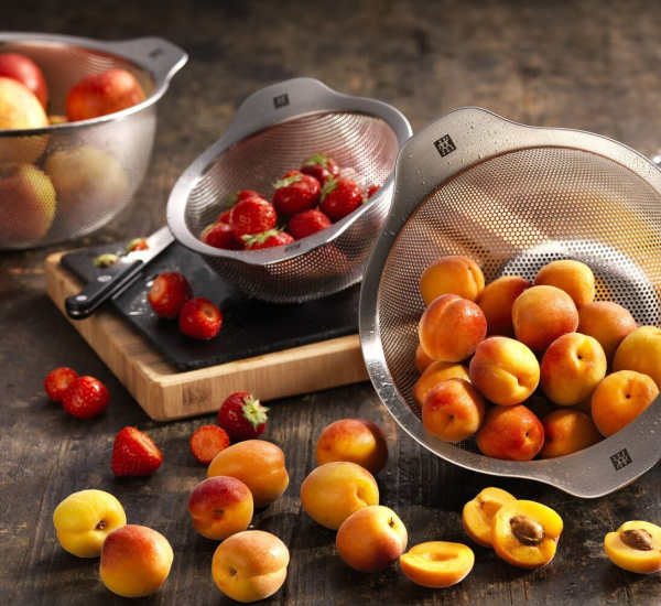 Дуршлаг 20 см Zwilling Table, Zwilling J.A. Henckels (39643-020) Дуршлаг 20 см Zwilling Table, Zwilling J.A. Henckels (39643-020)