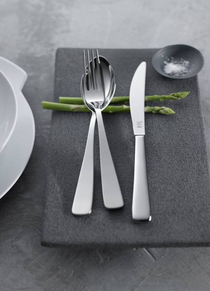 Набор столовых приборов Soho 30 предметов, Zwilling J.A. Henckels (07031-307) Набор столовых приборов Soho 30 предметов, Zwilling J.A. Henckels (07031-307)