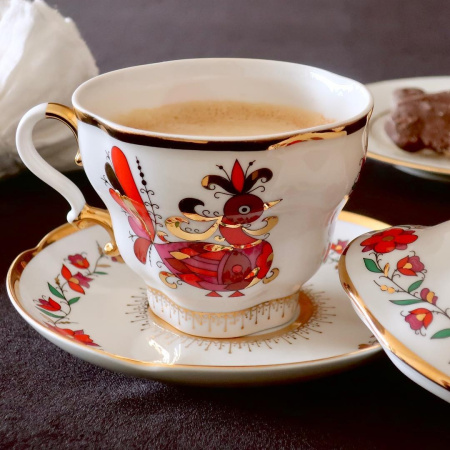 Чашка чайная с блюдцем и с крышкой, Сувенир (Подарочная-2) Императорский фарфоровый завод (ИФЗ) 81.10319.00.1