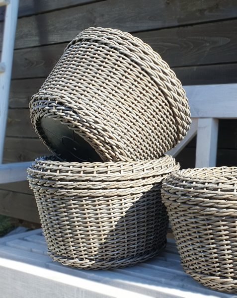 Кашпо для цветов 16 л, ротанг, форма Стаканчик с декором, цвет Венеция