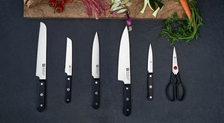 Набор ножей 7 предметов в подставке с заточкой Zwilling Gourmet, Zwilling J.A. Henckels (36133-210)