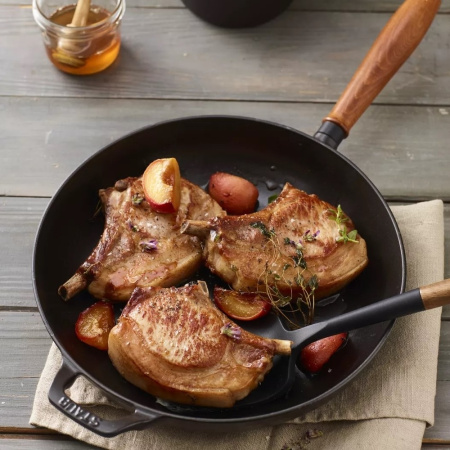 Сковорода Винтаж 28 см, с деревянной ручкой, Staub (12302823)